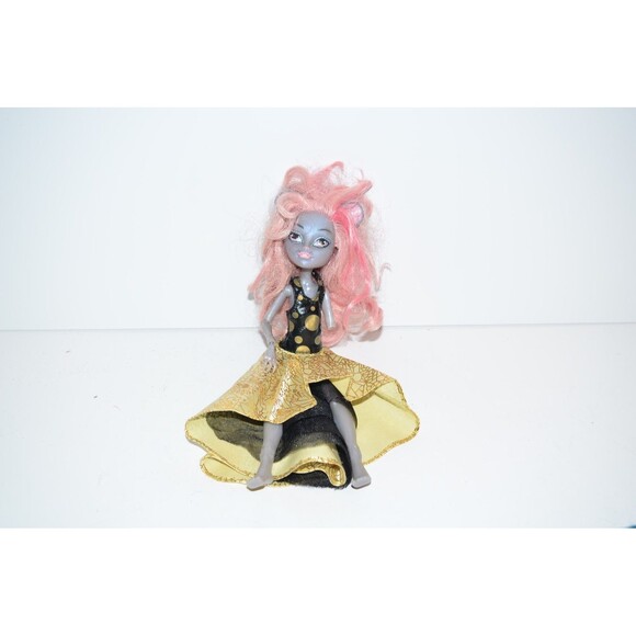 Monster High Boo York Mouscedes King Doll Gala Ghoulfriend replacement doll FLAW - Picture 2 of 6